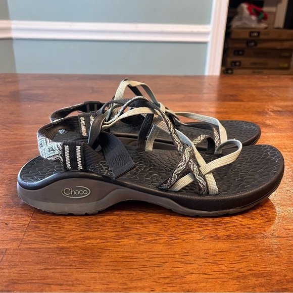 Chaco black gray sandals size 9 euro 40 - Picture 1 of 10